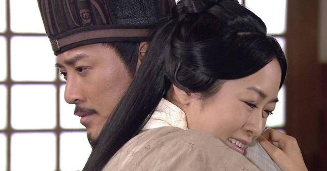 2017最新親吻視頻，情感真摯與人際關(guān)系微妙展現(xiàn)